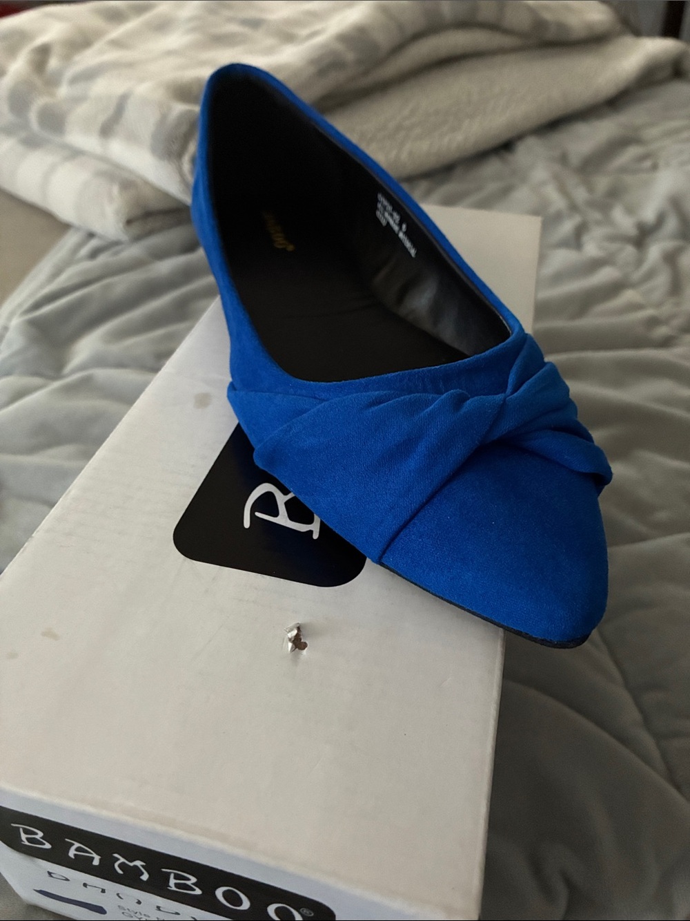 BAMBOO Blue Pointed Toe Twist Vamp Flat